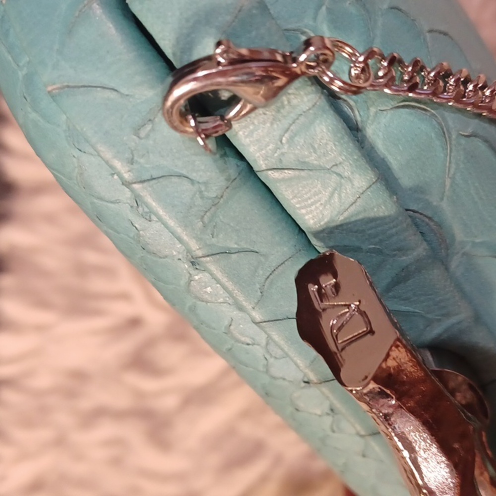 DvF Clutch/ crossbody - Picture 10 of 16
